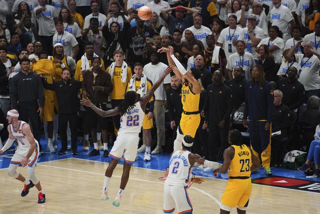 NBA2024-25賽季經(jīng)典名局評選:魂斷紐約“大橋”、哈利“法”開四度