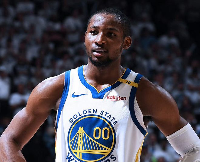 拒絕4年8920萬！沖擊4年1.3億！最瘋狂偽巨頭誕生，NBA只是生意