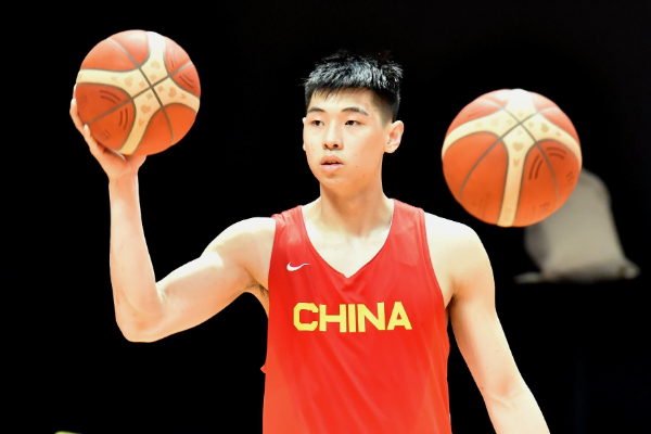 上田綺世：我從小對(duì)歐冠非常著迷，歐冠首秀戰(zhàn)馬競(jìng)是職業(yè)生涯亮點(diǎn)